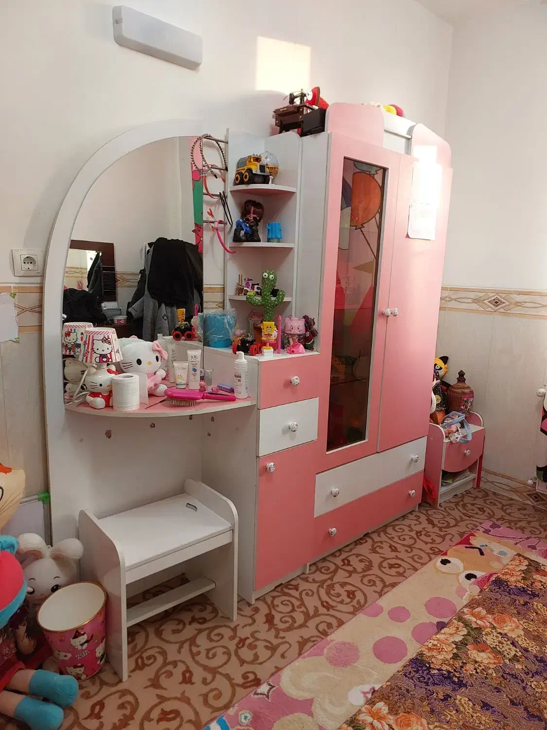 کمد و میزارایش وپاتختی|تخت و سرویس خواب|اراک, |دیوار