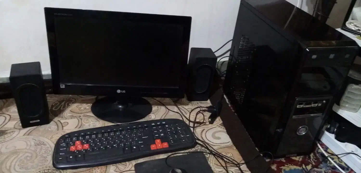 کامپیوتر کارکرده|رایانه رومیزی|بروجن, |دیوار