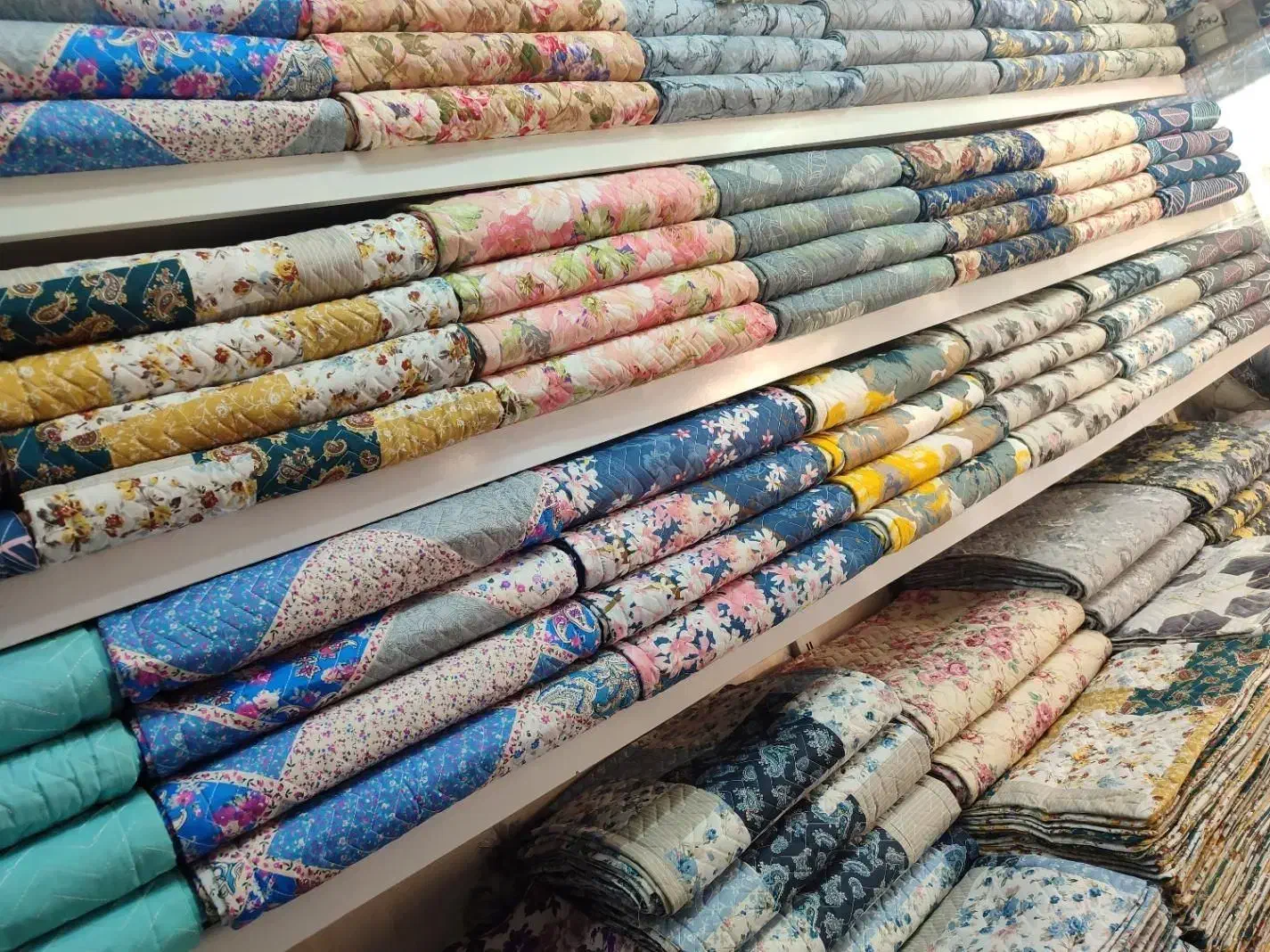 تولید و پخش روبالشتی نخی|رختخواب، بالش، پتو|مشهد, عنصری|دیوار