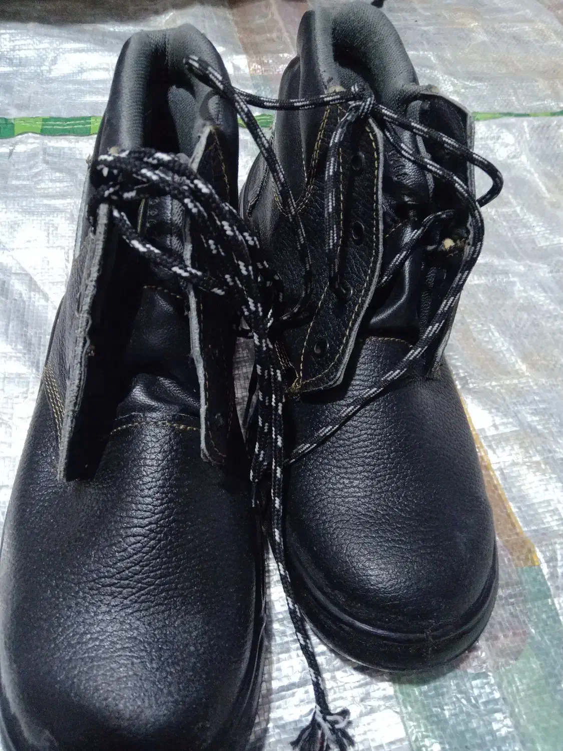 کفش کارگری|کیف، کفش، کمربند|زید آباد, |دیوار