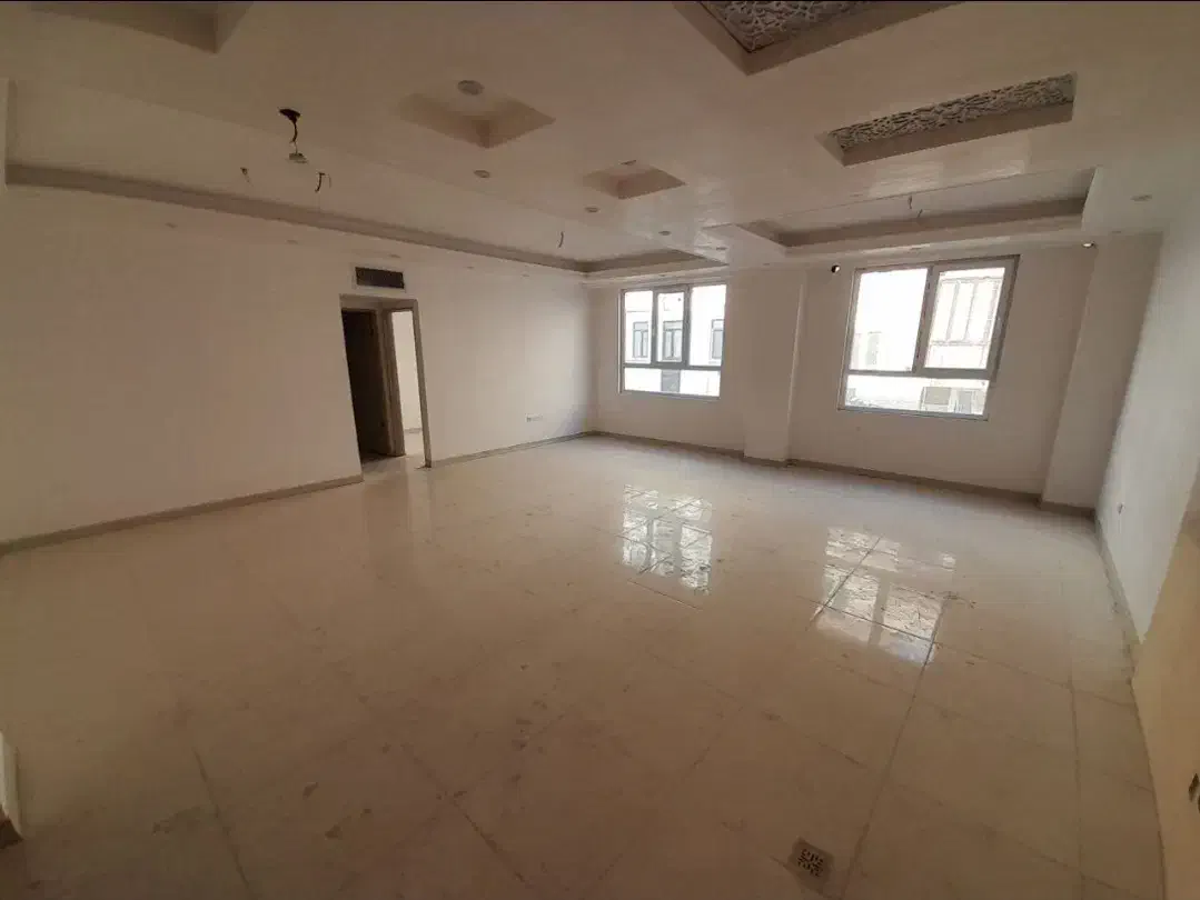 ۱۰۰ متر دو خوابه نوساز فول امکانات