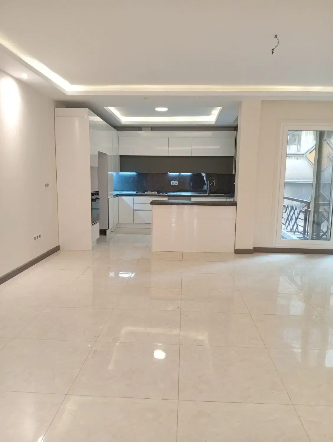 120 متر آپارتمان دو خوابه