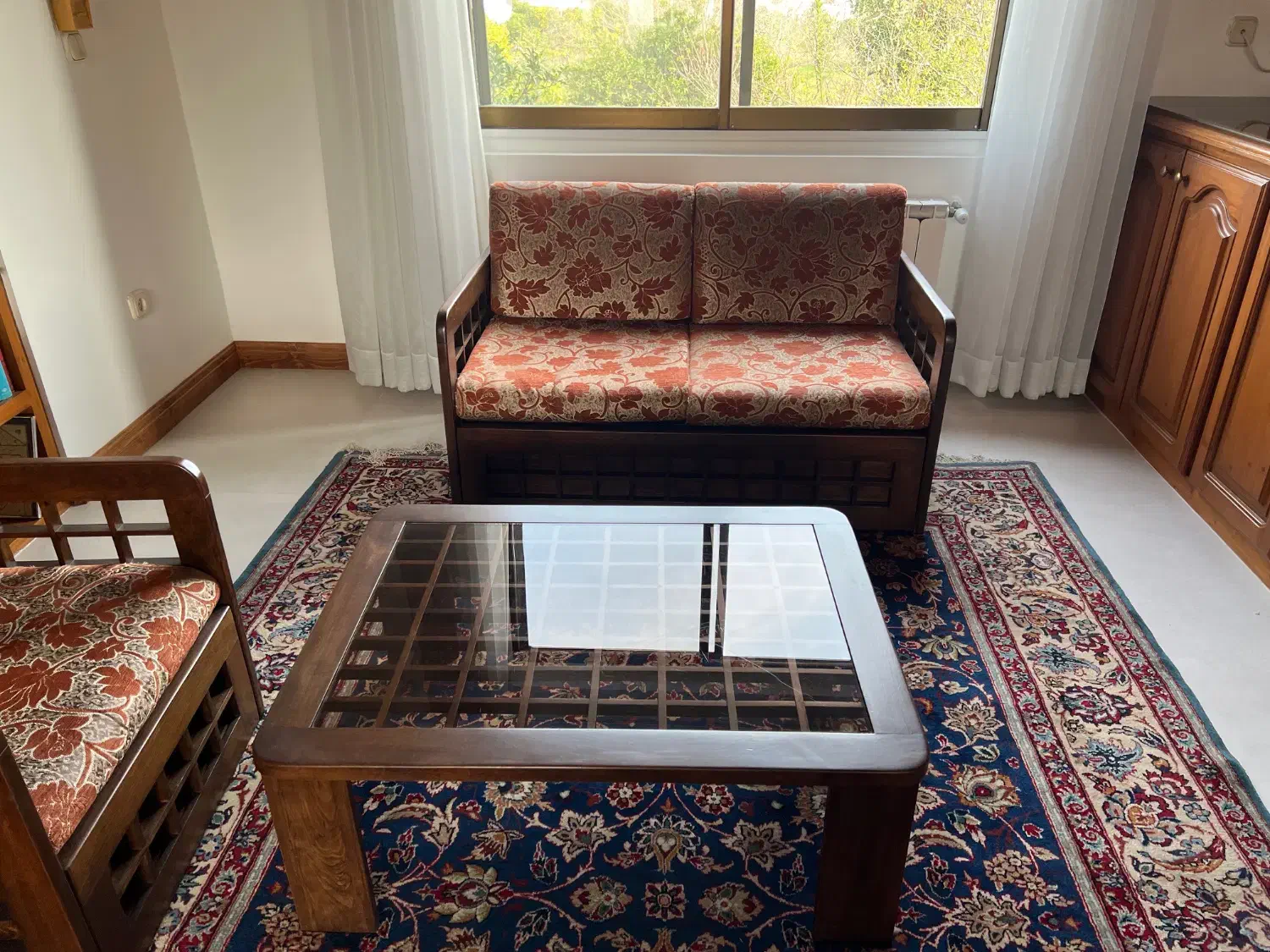 مبلمان نیم ست|مبلمان خانگی و میز عسلی|سلمان‌شهر, |دیوار