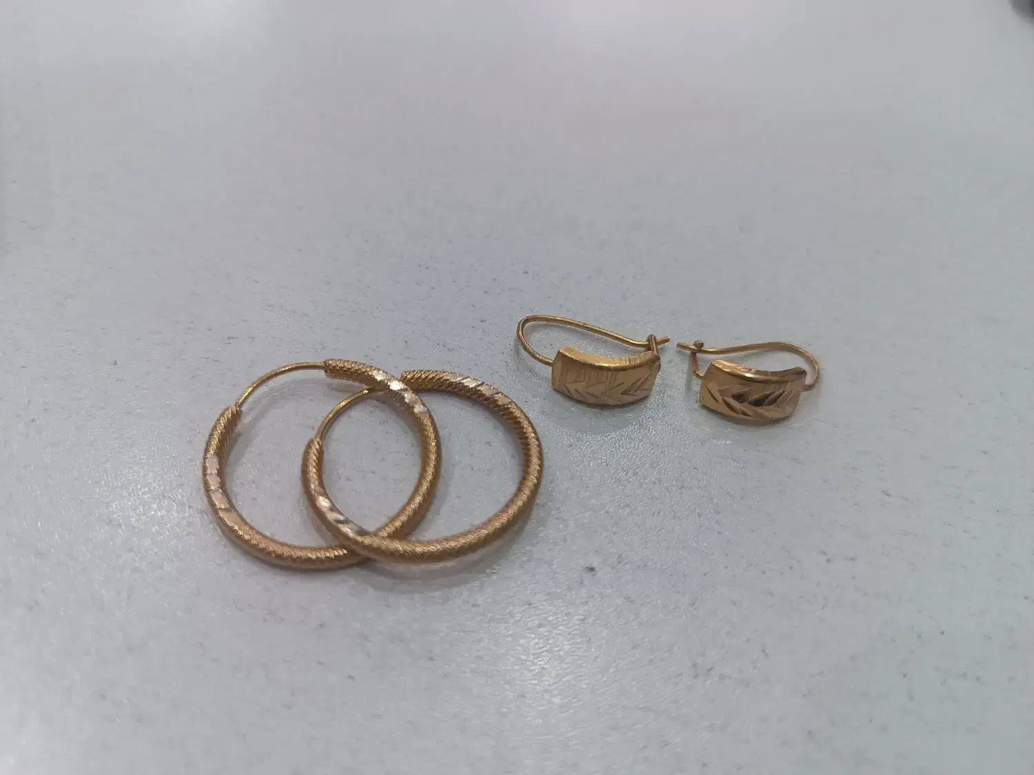 طلا در حد نو|جواهرات|هرسین, |دیوار