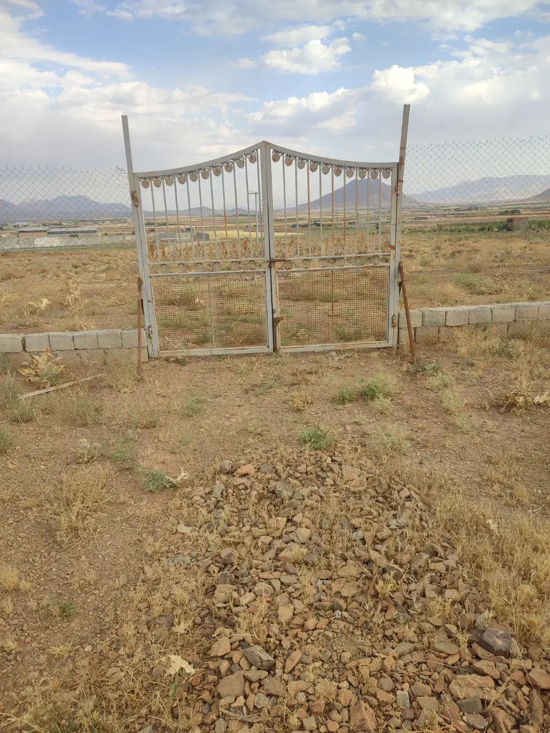 باغ لوکیشن خوب|فروش خانه و ویلا|زنده رود, |دیوار