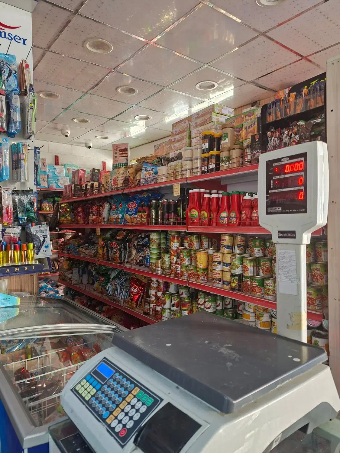 نیرو بازنشته برای کار در هایپر مارکت|استخدام خدمات فروشگاه و رستوران|قم, خاکفرج|دیوار