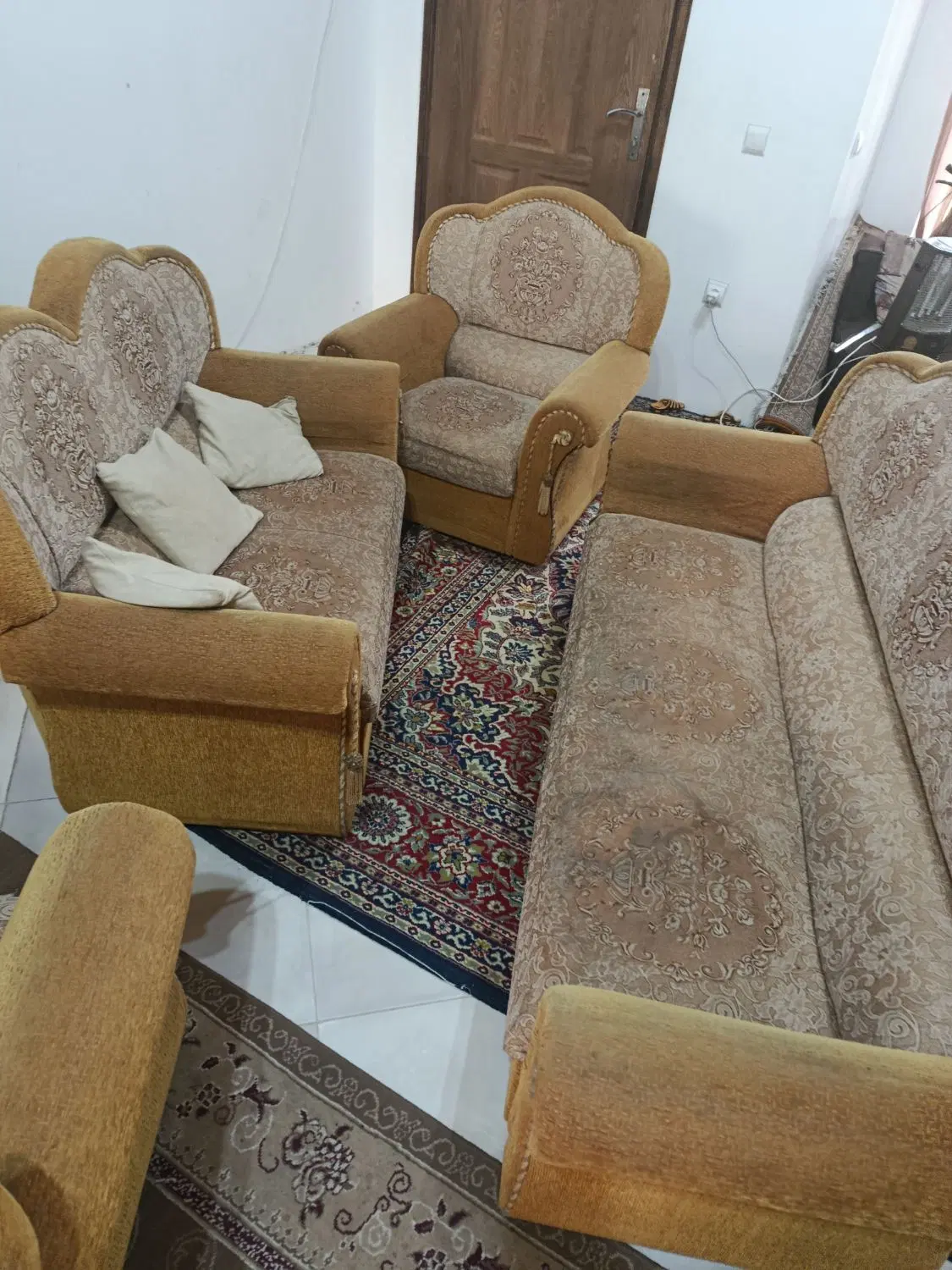 مبل|مبلمان خانگی و میز عسلی|بهنمیر, |دیوار