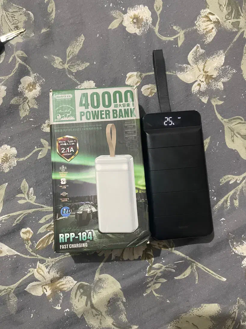 پاور بانک ۴۰۰۰۰|لوازم جانبی موبایل و تبلت|اردبیل, |دیوار