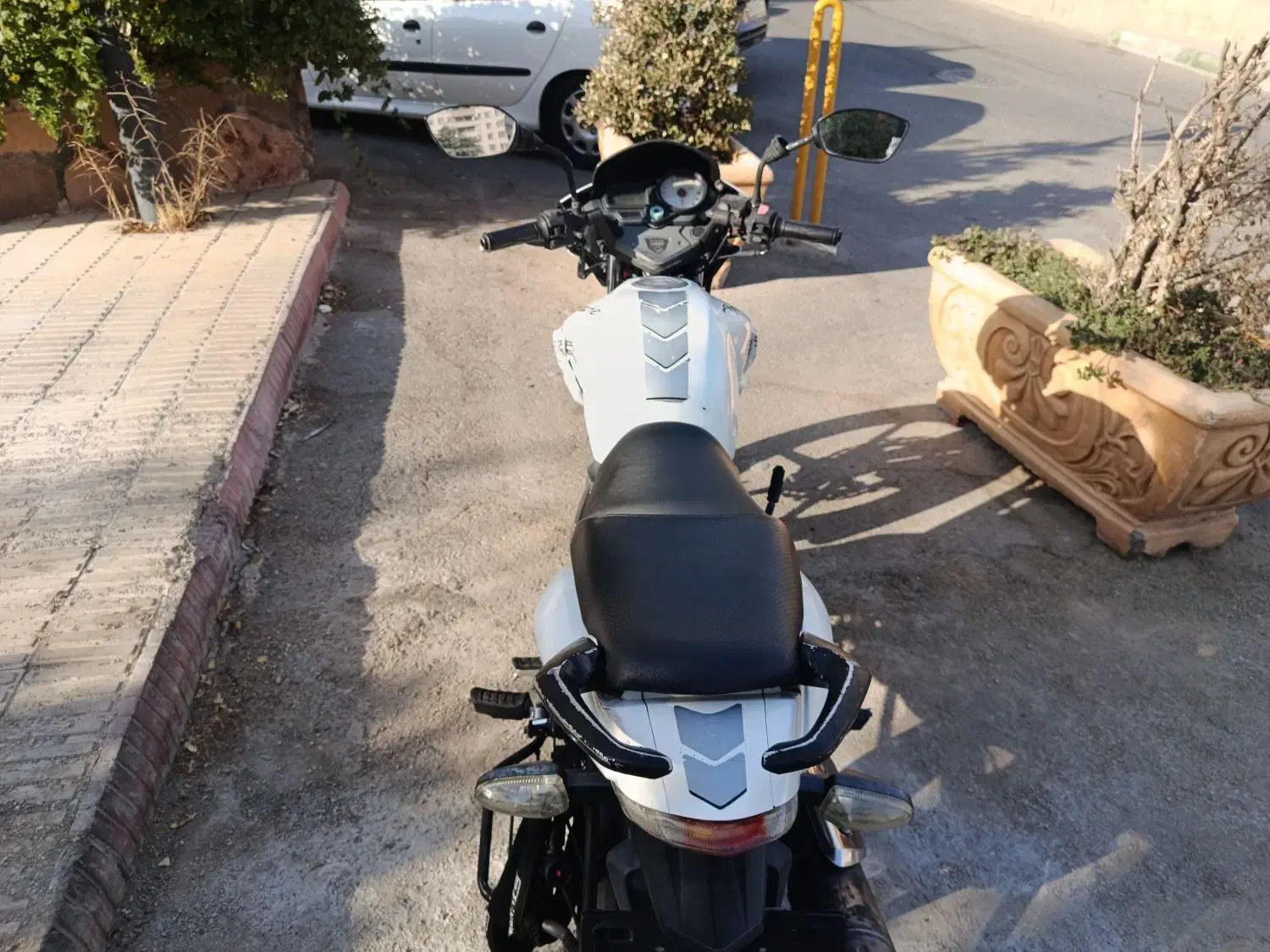 موتور آپاچی ۱۸۰ مدل ۹۰ مزایده|موتورسیکلت|تهران, ونک|دیوار