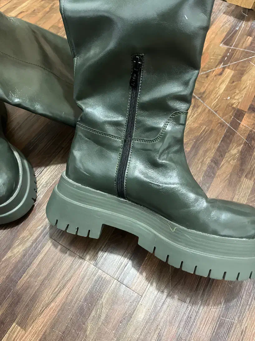 بوت چرم زنانه|کیف، کفش، کمربند|بندر ماهشهر, |دیوار