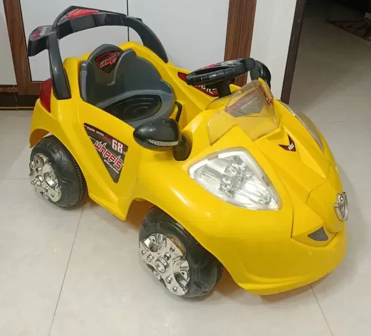 ماشین شارژی|اسباب‌‌بازی|خمینی‌شهر, |دیوار