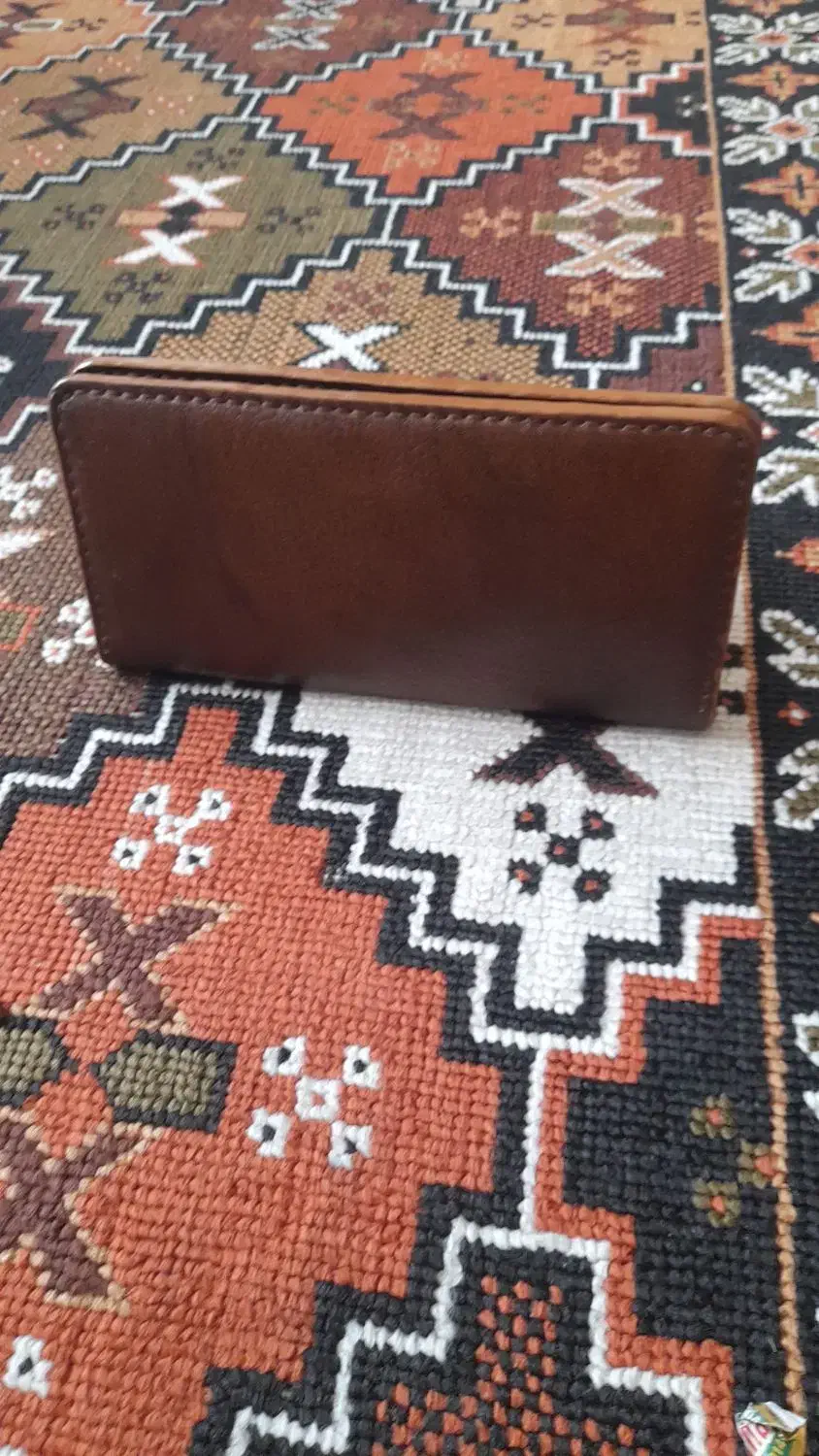 کیف چرم|کیف، کفش، کمربند|دوگنبدان, |دیوار