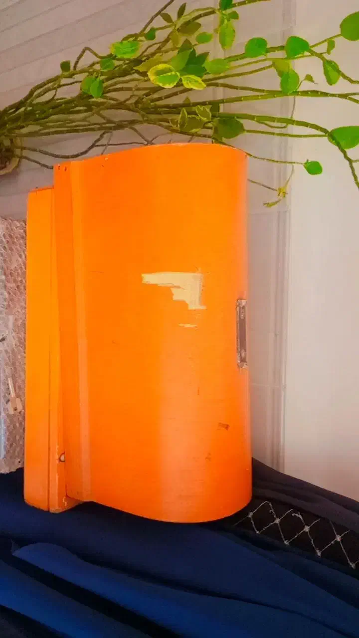 چرخ خیاطی نو|چرخ خیاطی و ریسندگی|سلماس, |دیوار