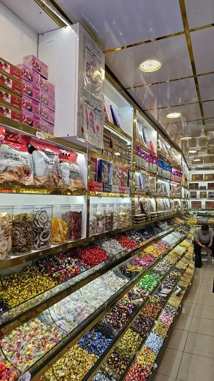 استخدام چند نیروی کار ساده یا نیمه ماهر و متعهد|استخدام بازاریابی و فروش|مشهد, آیت الله خامنهای|دیوار