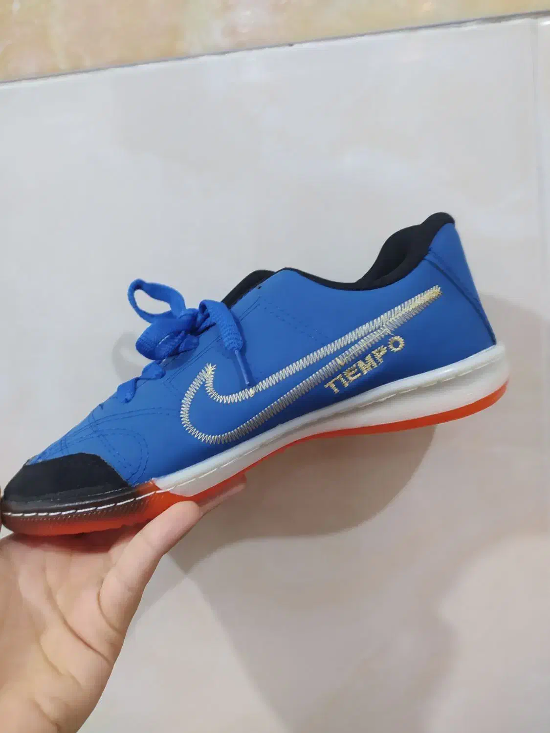 کفش نونونو|تجهیزات ورزشی|قم, قلعه کامکار|دیوار