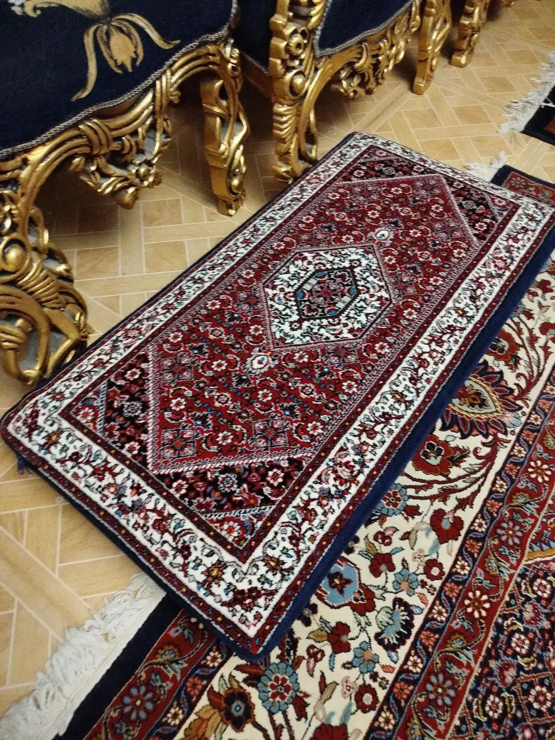 پشتی ریزماهی|پشتی|قزوین, |دیوار