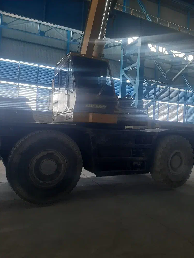 فروش جرثقیل 25تن کارگاهی کاتو|خودرو سنگین|قطرویه, |دیوار