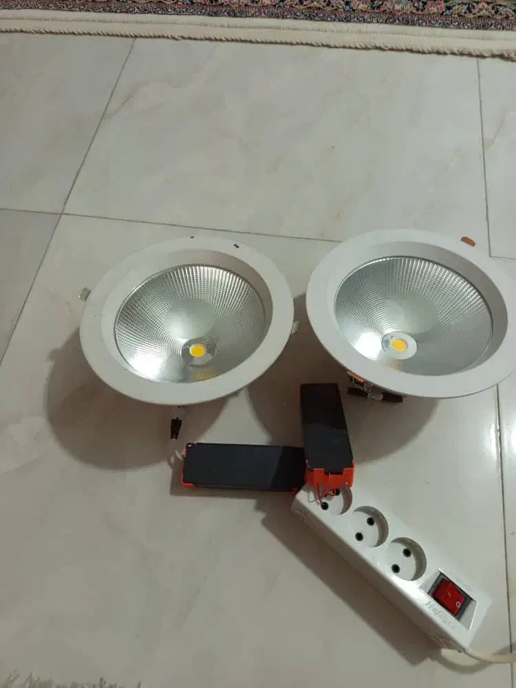 چراغ آلوژن ۳۰ وات|لامپ و چراغ|فردوسیه, |دیوار