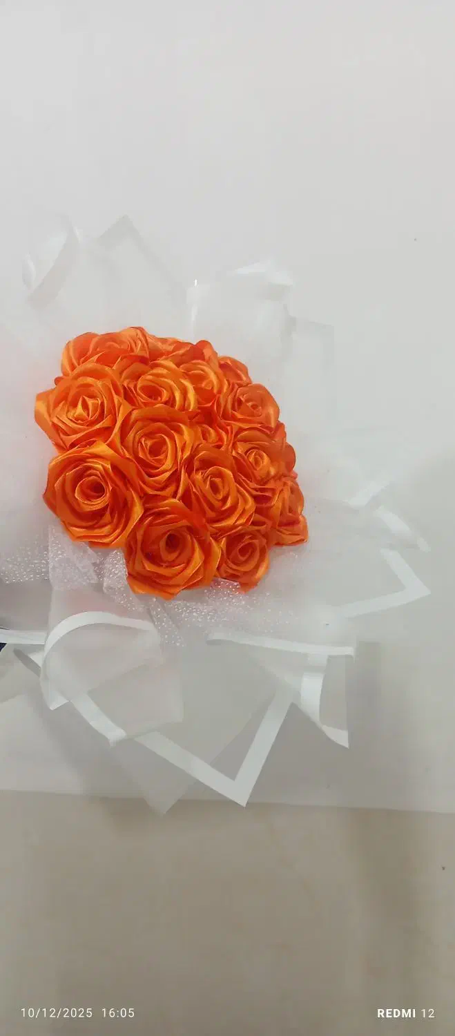 دسته گل و لباس و آرایشی برای روز مادر و زن|گل مصنوعی|ارومیه, |دیوار
