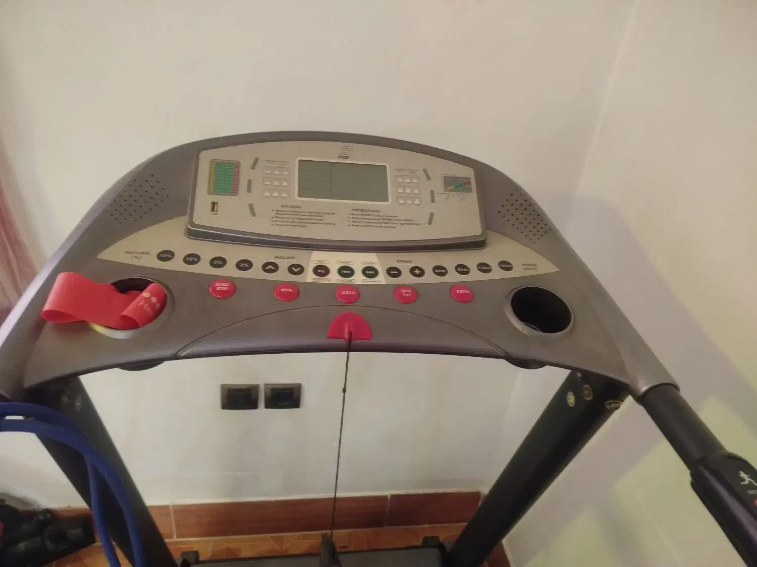 فروش یک دستگاه تردمیل|تجهیزات ورزشی|گرگان, |دیوار