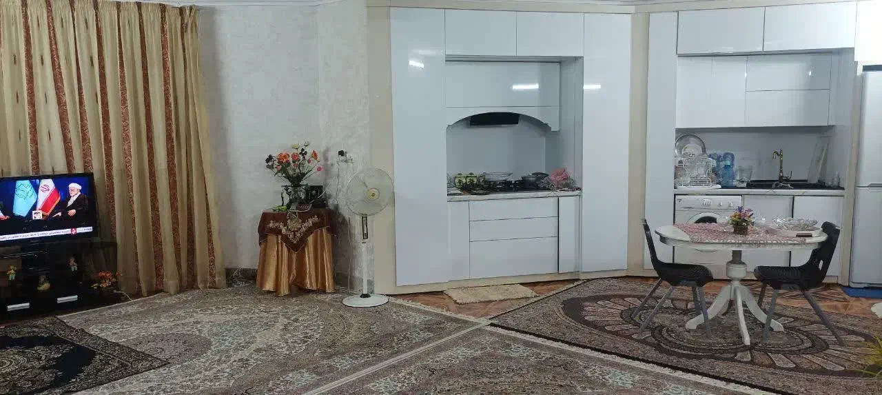 آپارتمان تازه بازسازی شده ، حاشیه آزادگان|اجارهٔ آپارتمان|کاشمر, |دیوار