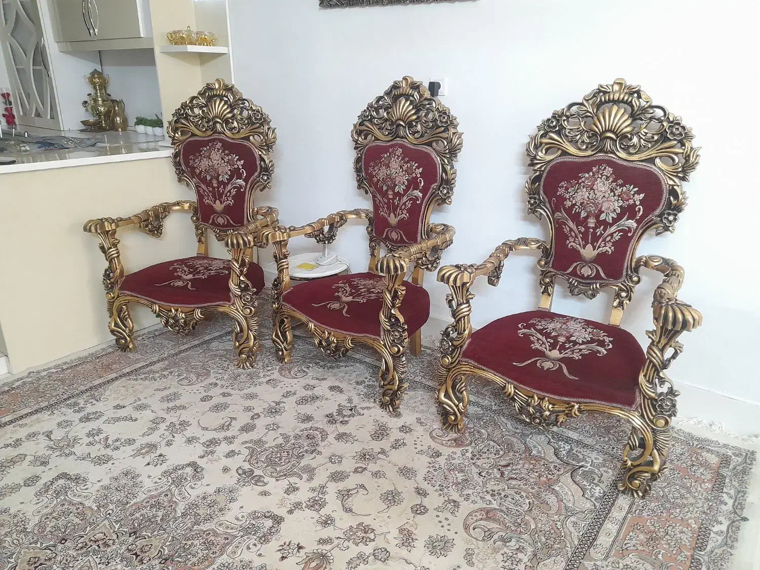 مبل نه نفره طرح پنجه شیری قیمت مناسب|مبلمان خانگی و میز عسلی|مشهد, فدک|دیوار