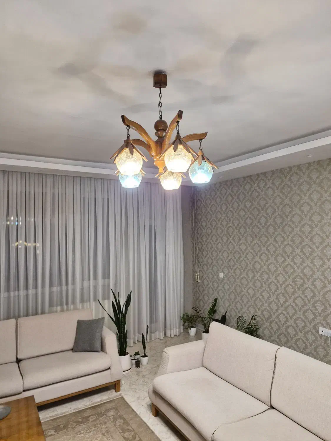 لوستر|لوستر و چراغ آویز|هشتگرد, فاز ۱ مهستان|دیوار