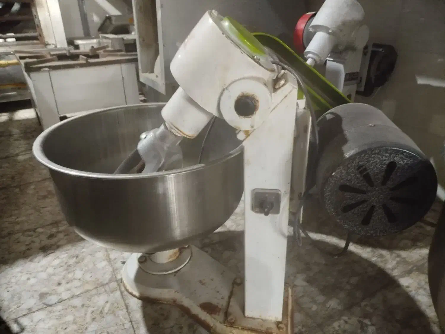 خمیر گیر ۳۰ کیلویی|فروشگاه و مغازه|زرندیه, |دیوار