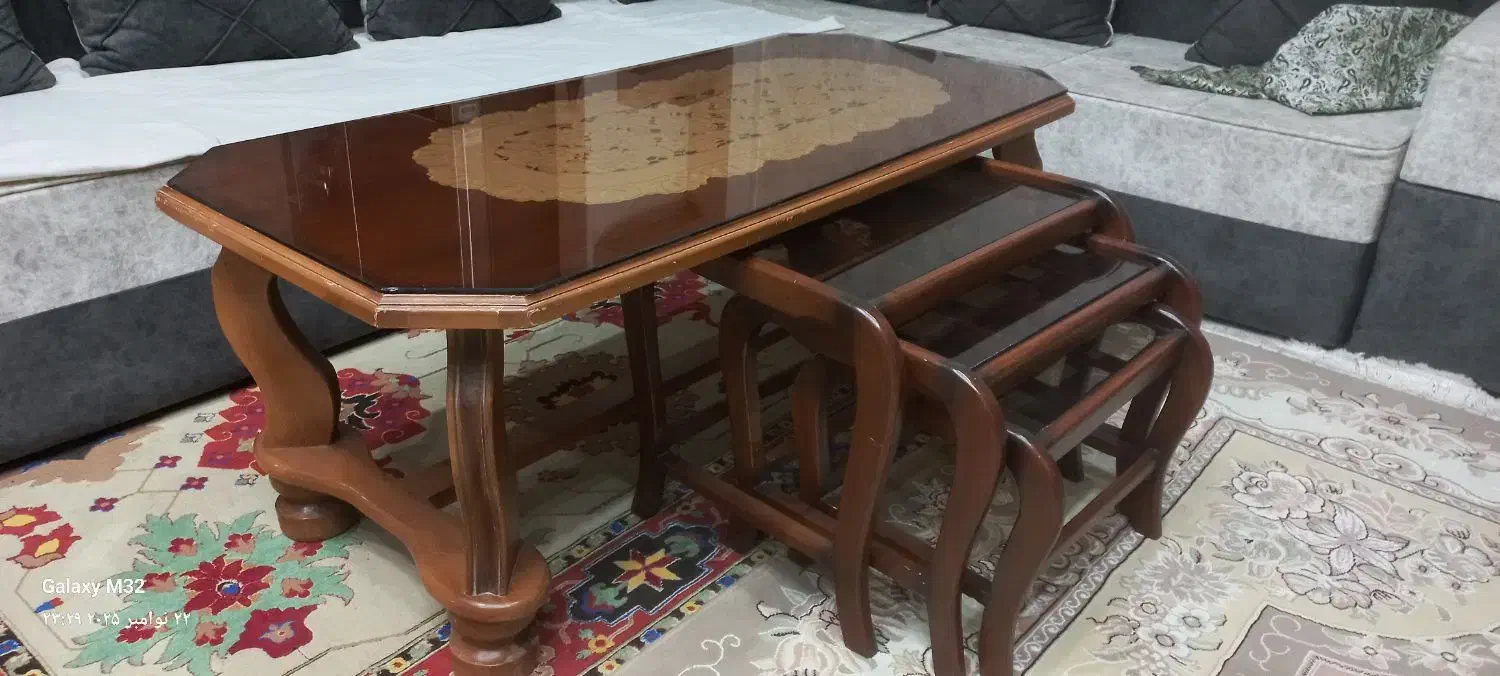 میز جلو مبلی و سه عدد عسلی|مبلمان خانگی و میز عسلی|ملایر, |دیوار