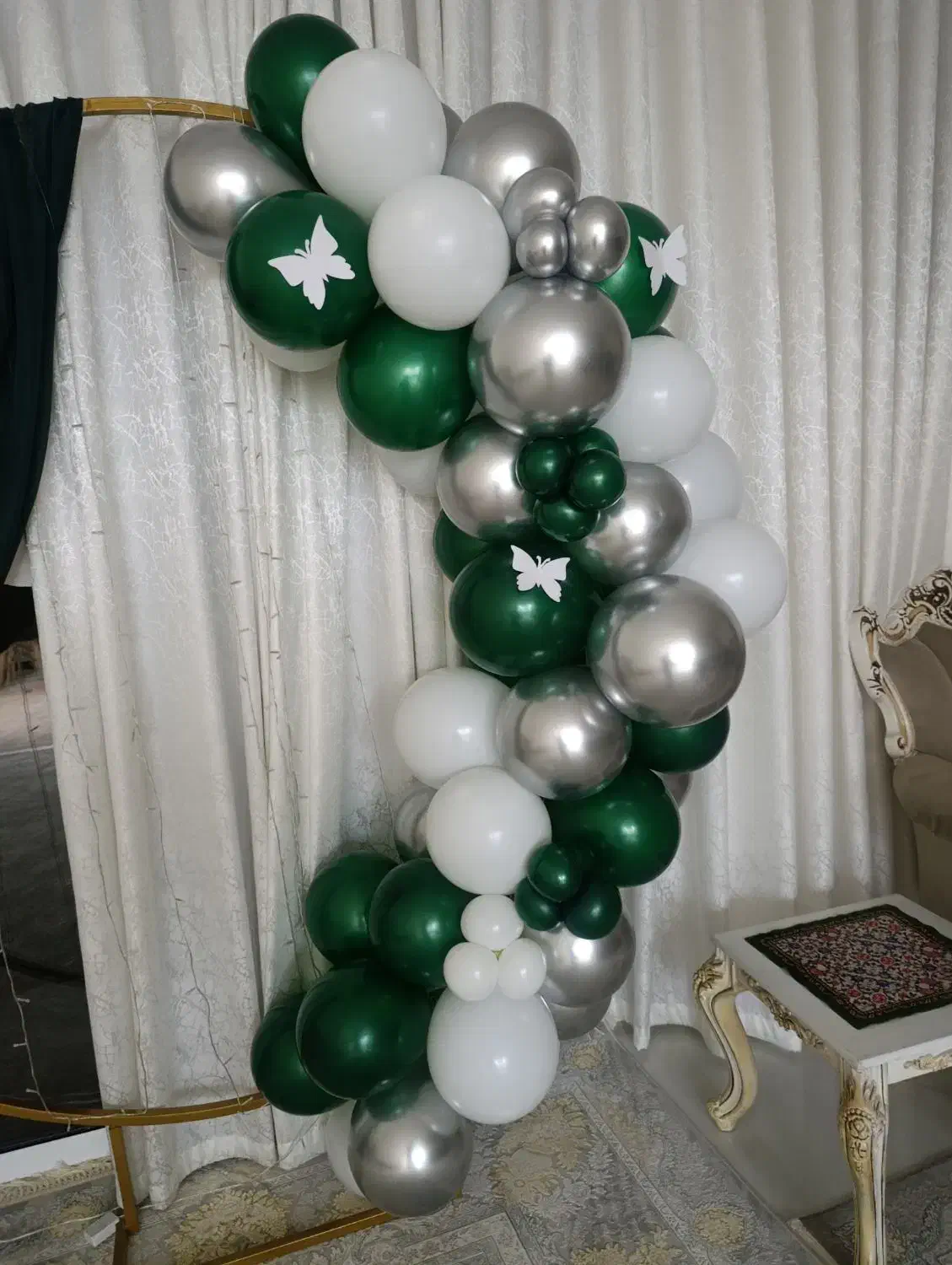 ریسه بادکنک|ریسه و چراغ تزئینی|اصفهان, خانه اصفهان|دیوار