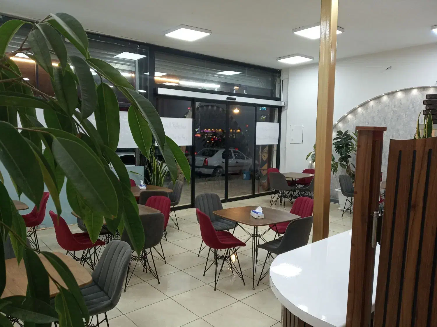 واگذاری فست فود ۱۰۰ متری در محمودیه|اجارهٔ مغازه و غرفه|اصفهان, محمودیه|دیوار