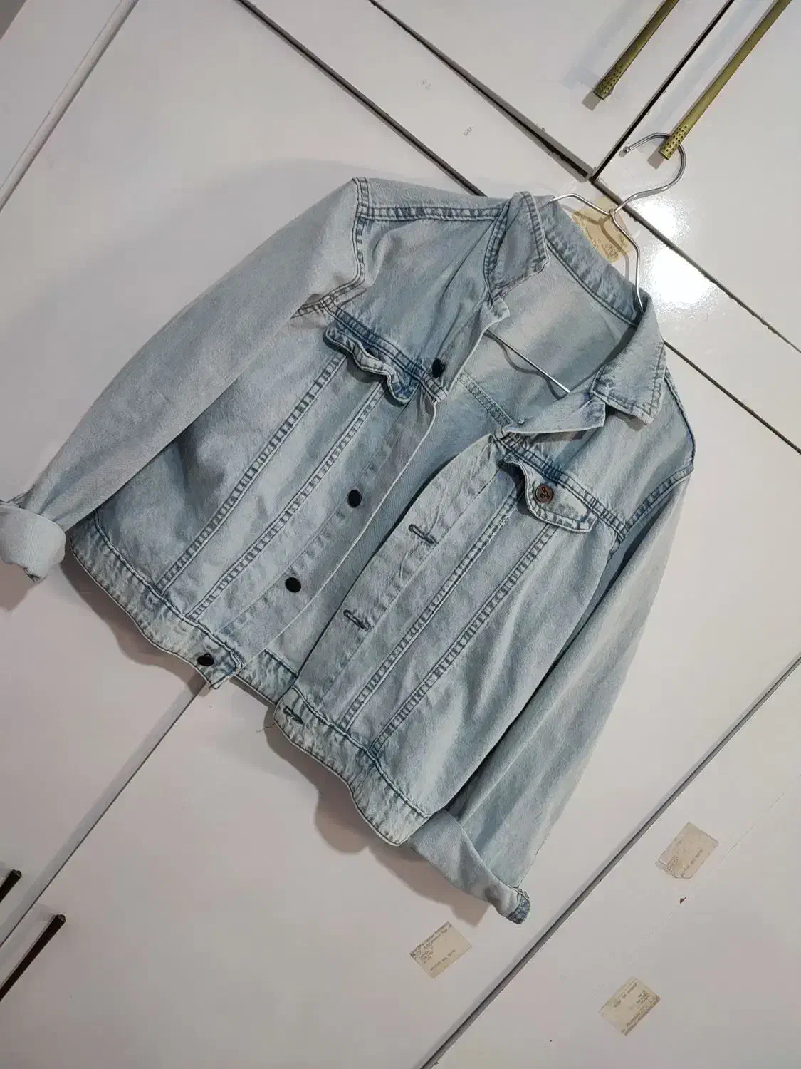 کت جین|لباس|ایلام, |دیوار