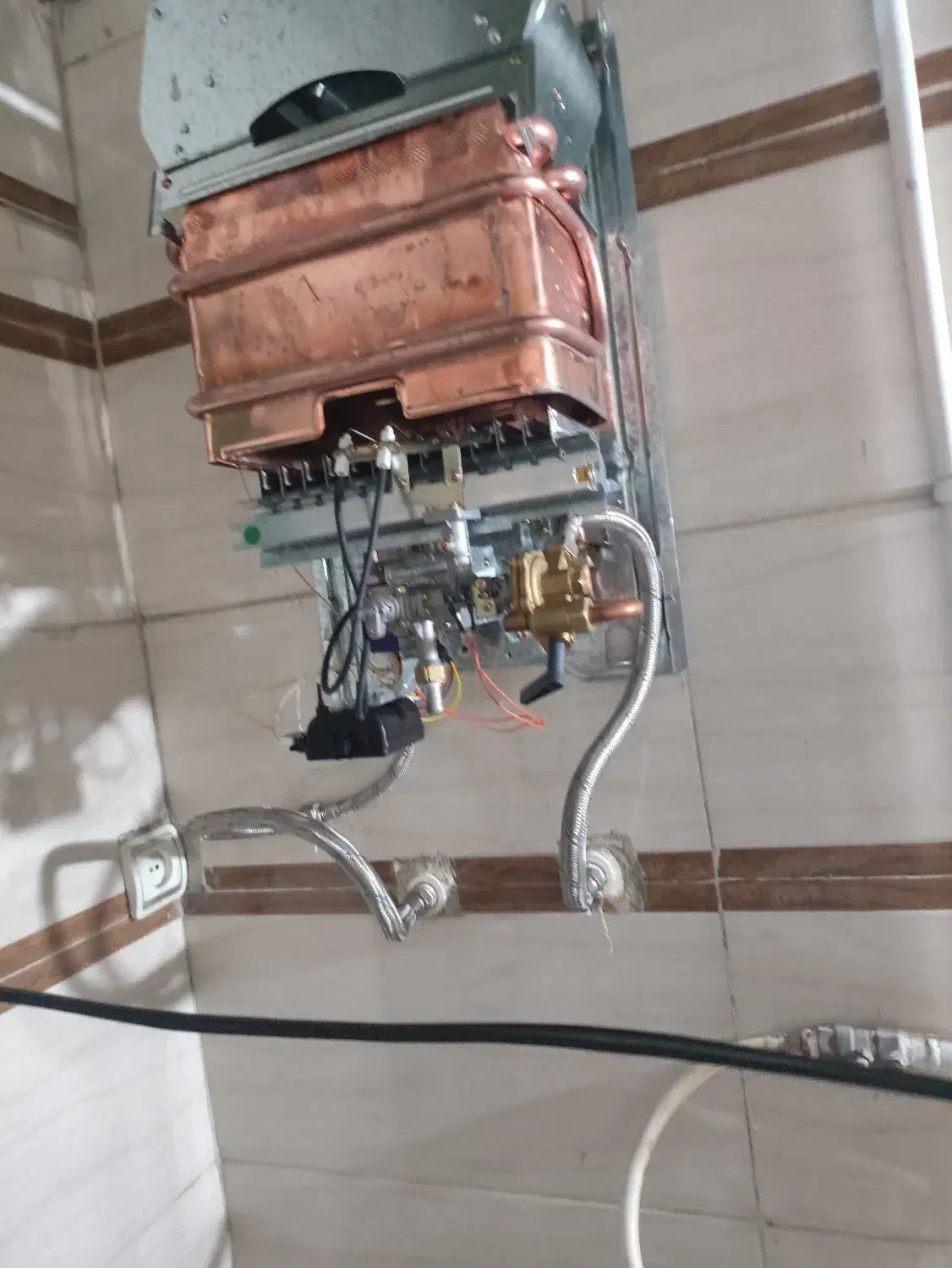 نصاب آبگرمکن لوله کشی آبگرمکن|آبگرمکن، پکیج، شوفاژ|ایرانشهر, |دیوار