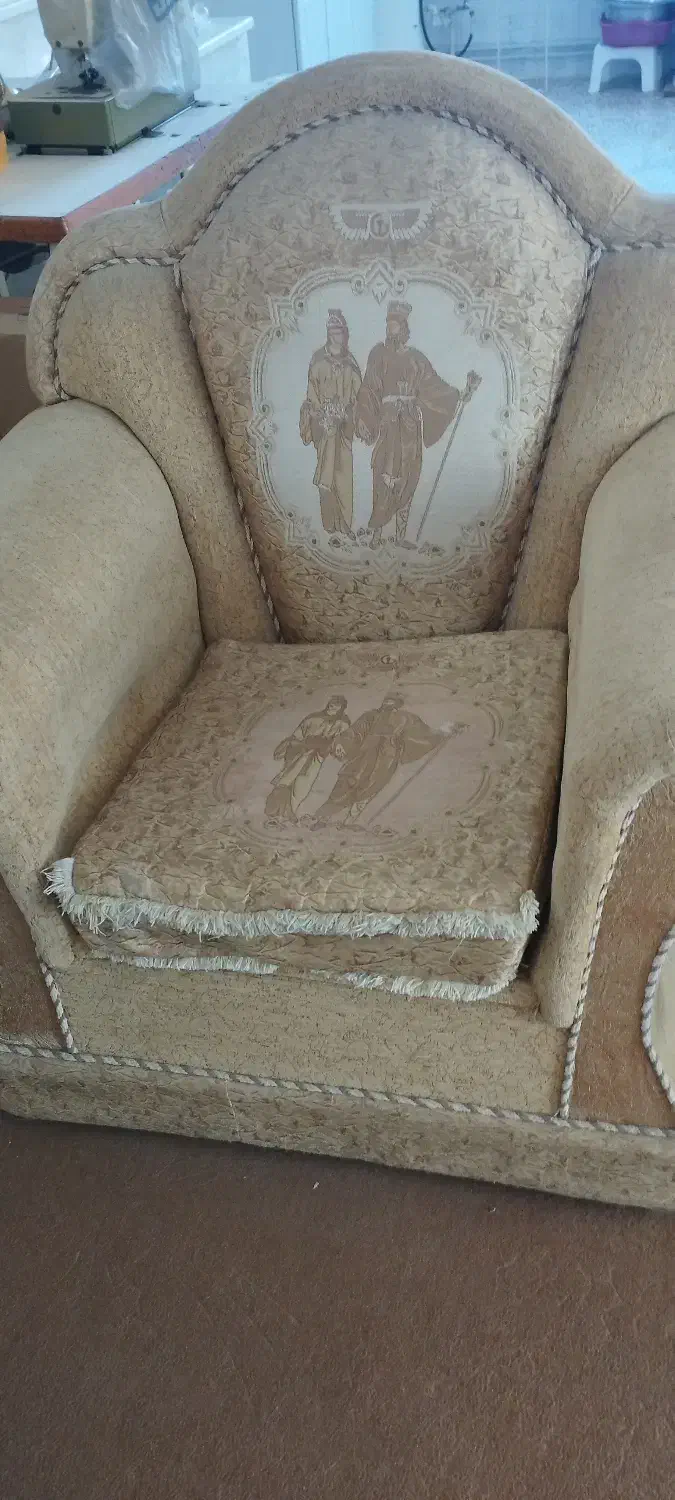 مبل راحتی کارکرده ۷نفره|مبلمان خانگی و میز عسلی|خمین, |دیوار