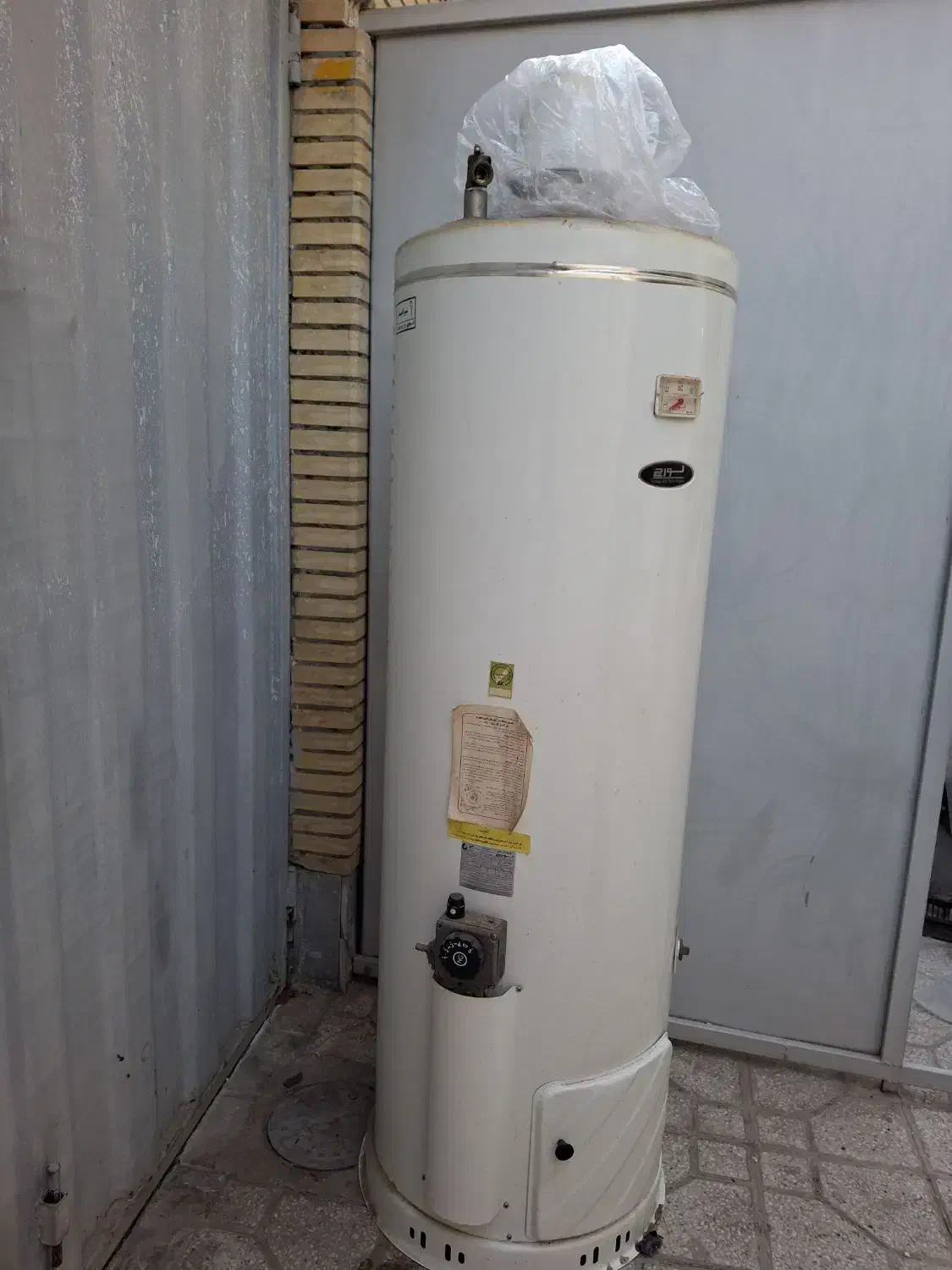 آبگرمکن مخزنی ۱۵۰ لیتری لورچ|آبگرمکن، پکیج، شوفاژ|اصفهان, شمس آباد|دیوار