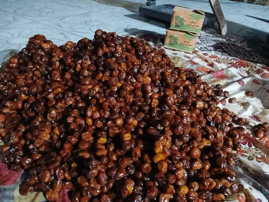 خرما خاصویی درجه ۱|خوردنی و آشامیدنی|شیراز, گل سرخ|دیوار
