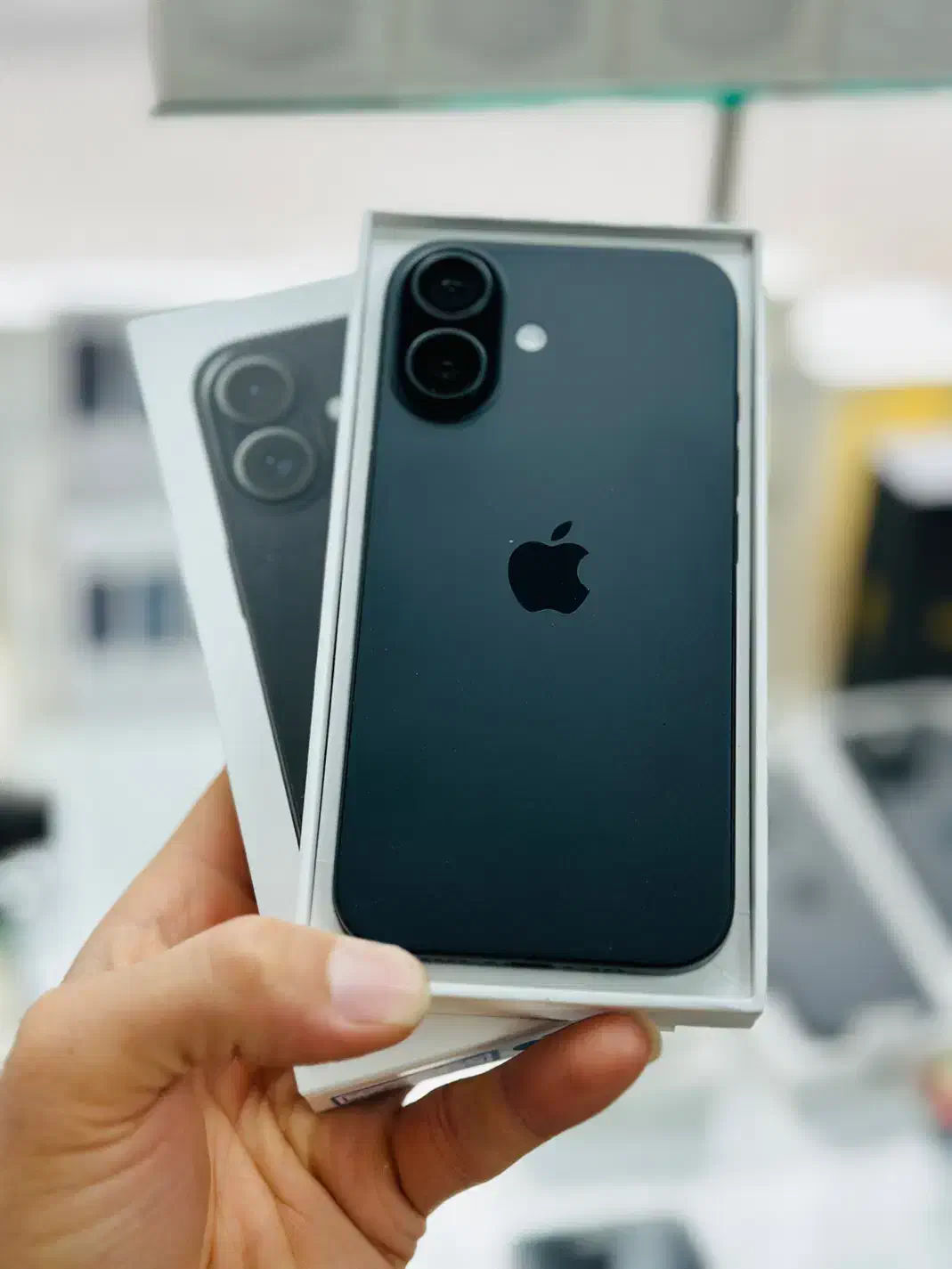 iPhone 16normall|موبایل|رشت, چله خانه|دیوار