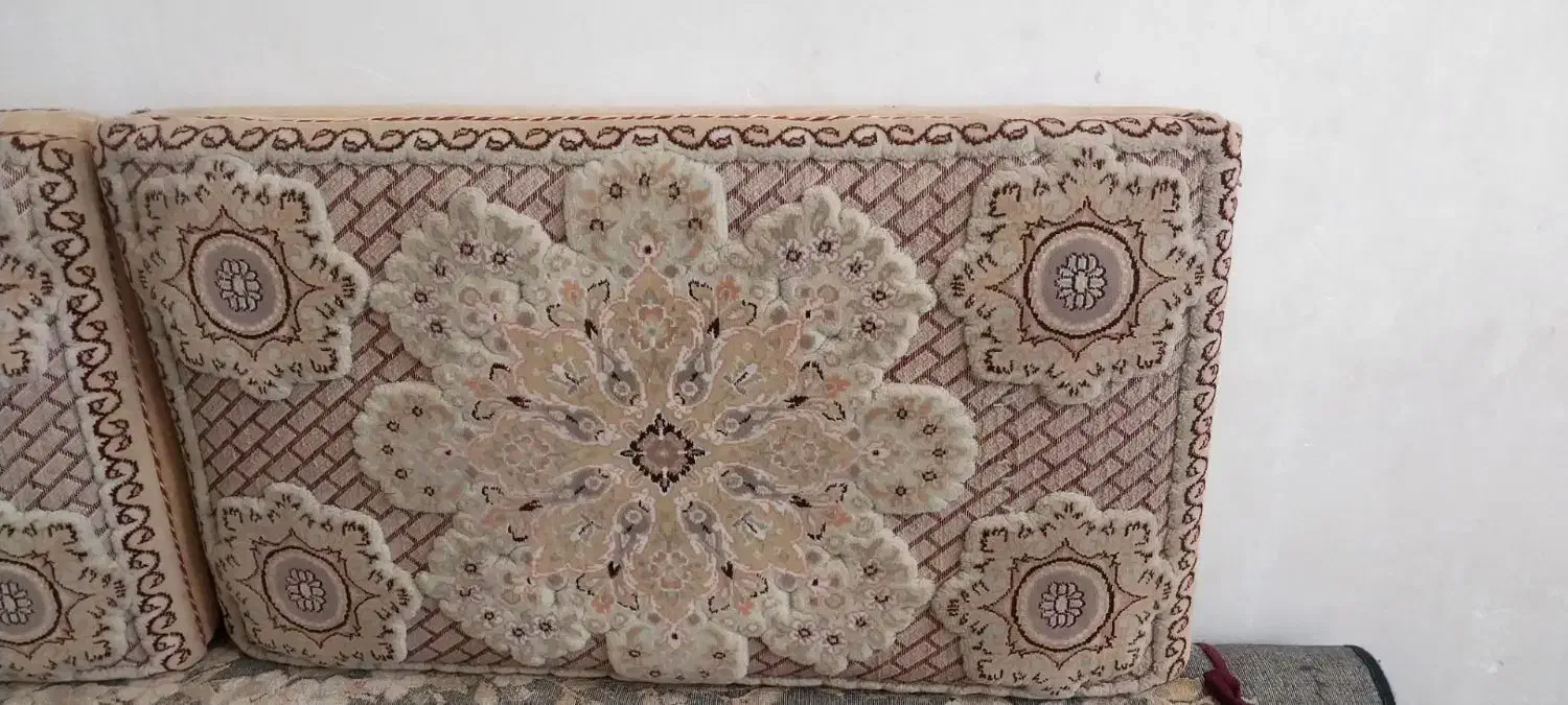 پشتی|پشتی|خرم‌آباد, |دیوار