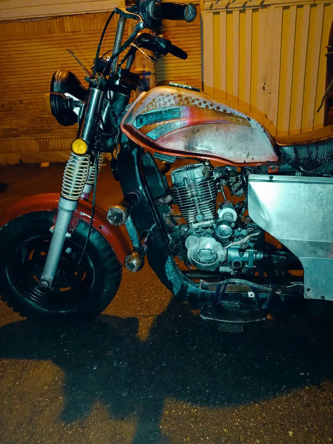 سه چرخ|موتورسیکلت|نیشابور, سرآب کوشک|دیوار