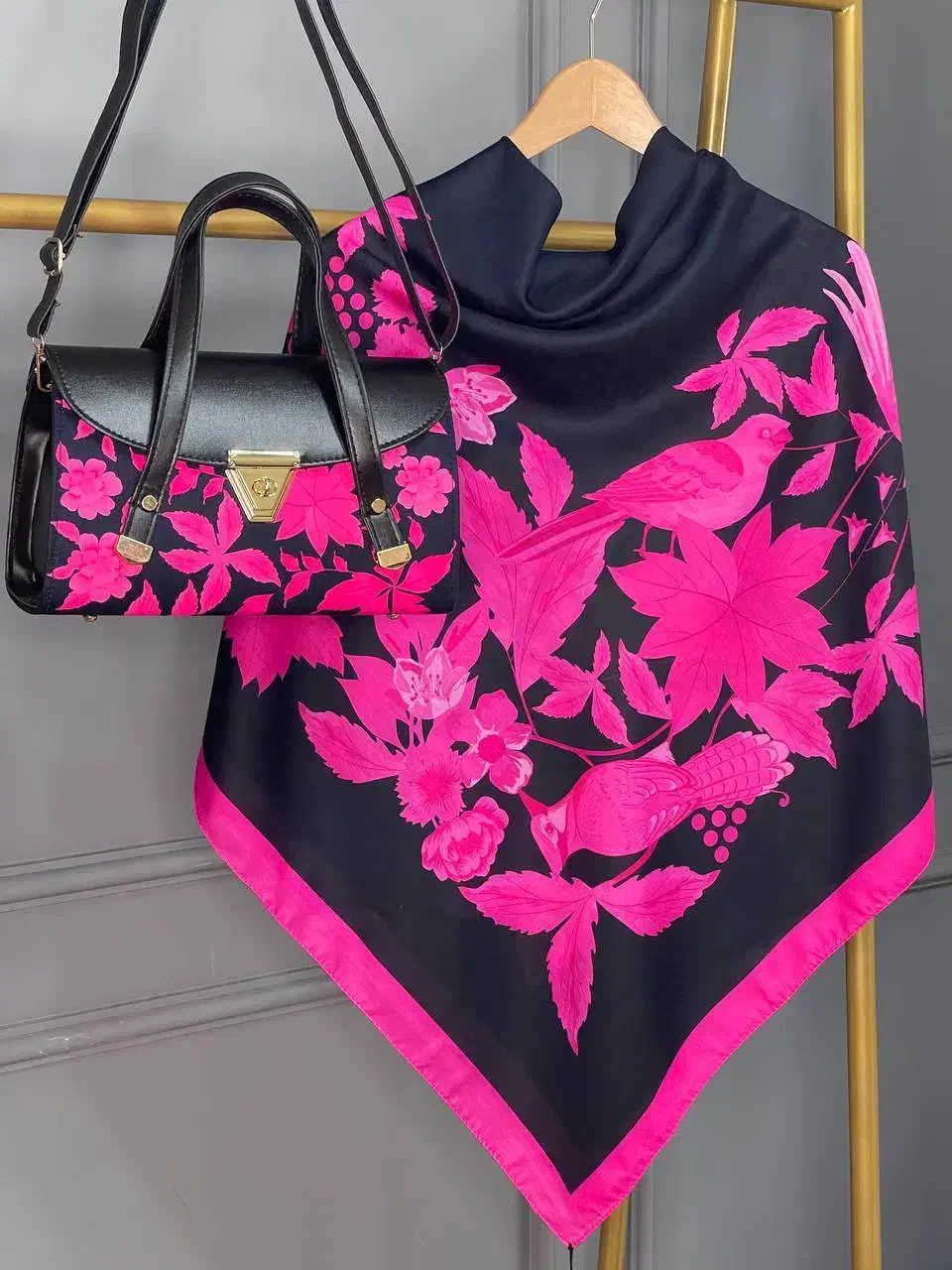 دنیایی از ست کیف و روسری رنگبندی شیک|کیف، کفش، کمربند|آبیک, |دیوار