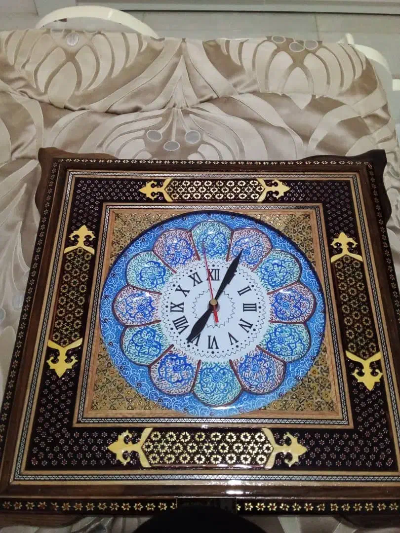 ساعت میناکاری وخاتم کاری چوب کار دست|ساعت دیواری و تزئینی|همدان, |دیوار