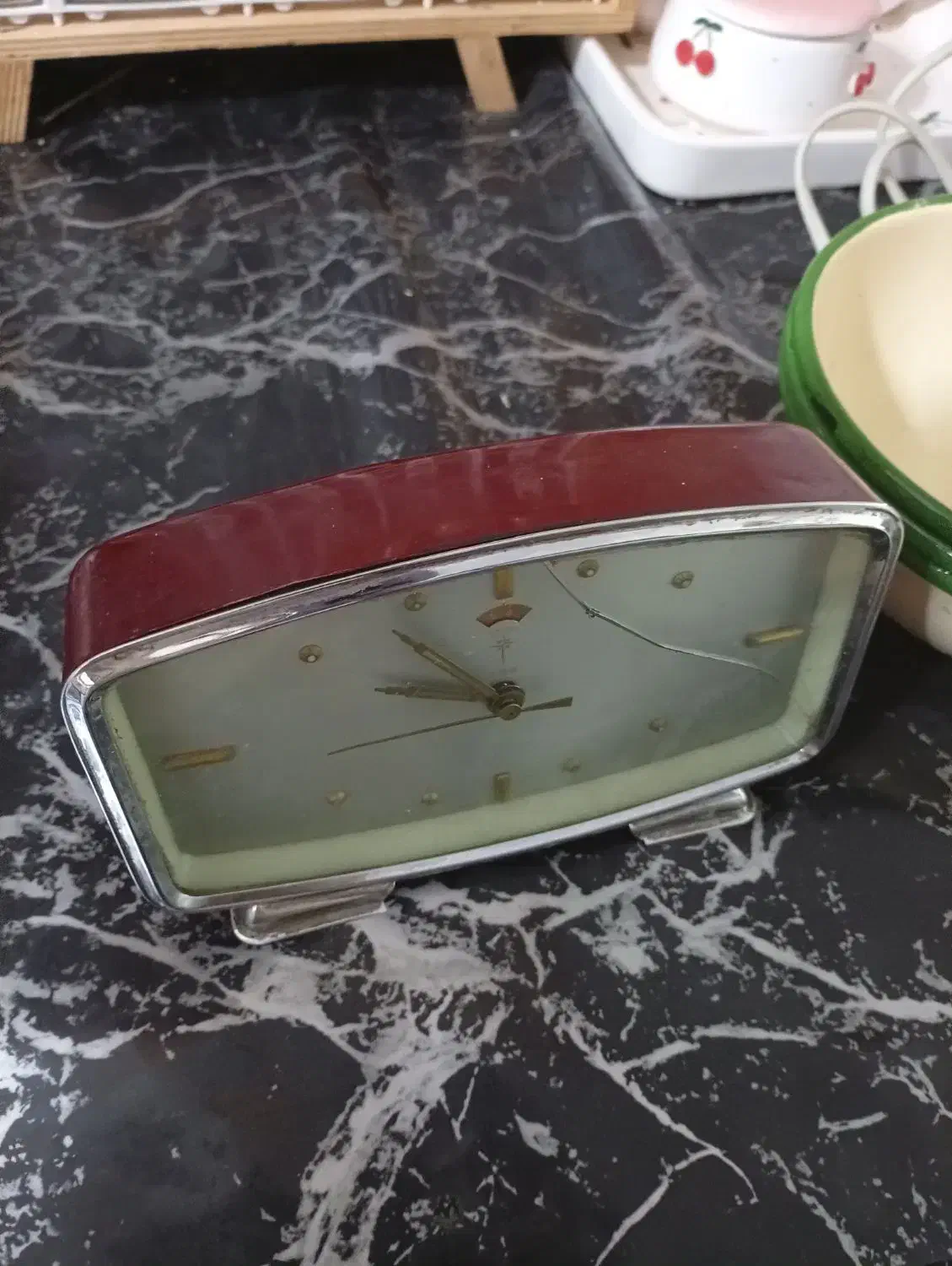 کلی اجناس قدیمی|کلکسیون اشیاء عتیقه|قرچک, میرزائی شمالی|دیوار