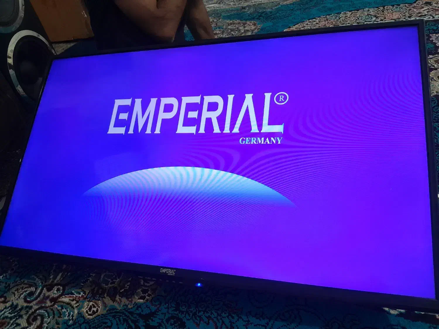 تلوزیون ۴۰اینچ مارک امپریال|تلویزیون و پروژکتور|گرگان, |دیوار