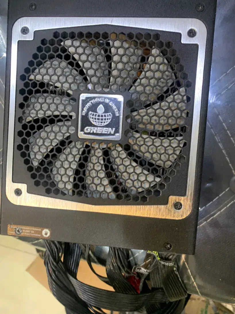 پاور ۱۰۵۰ گرین کولرمستر و..|قطعات و لوازم جانبی رایانه|گرگان, |دیوار