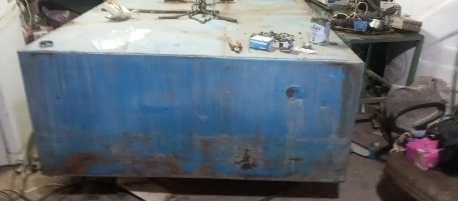 تانکرفلزی ۲۴۰۰لیتری‌ تمیز‌وبدون‌پوسیدگی‌‌جهت‌اب‌|ابزارآلات|خلجستان, |دیوار