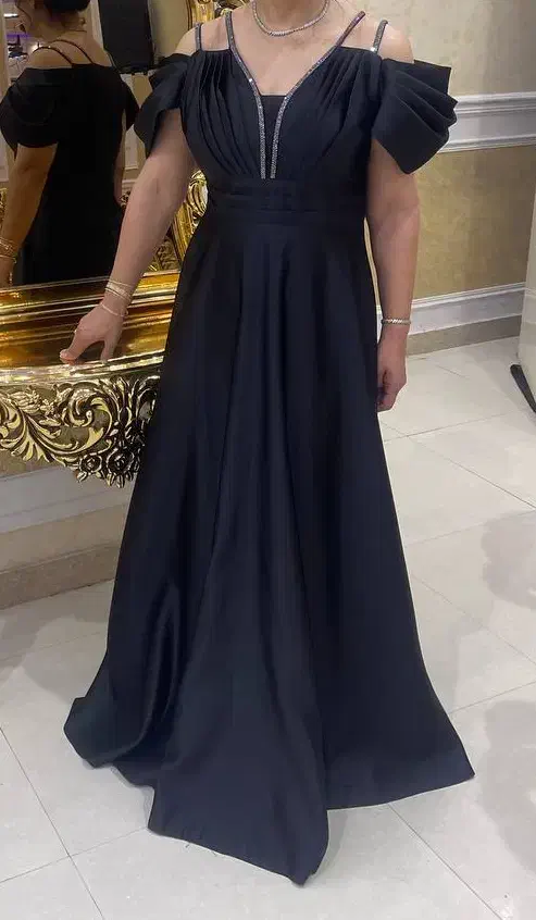 لباس مجلسی|لباس|لشت نشا, |دیوار