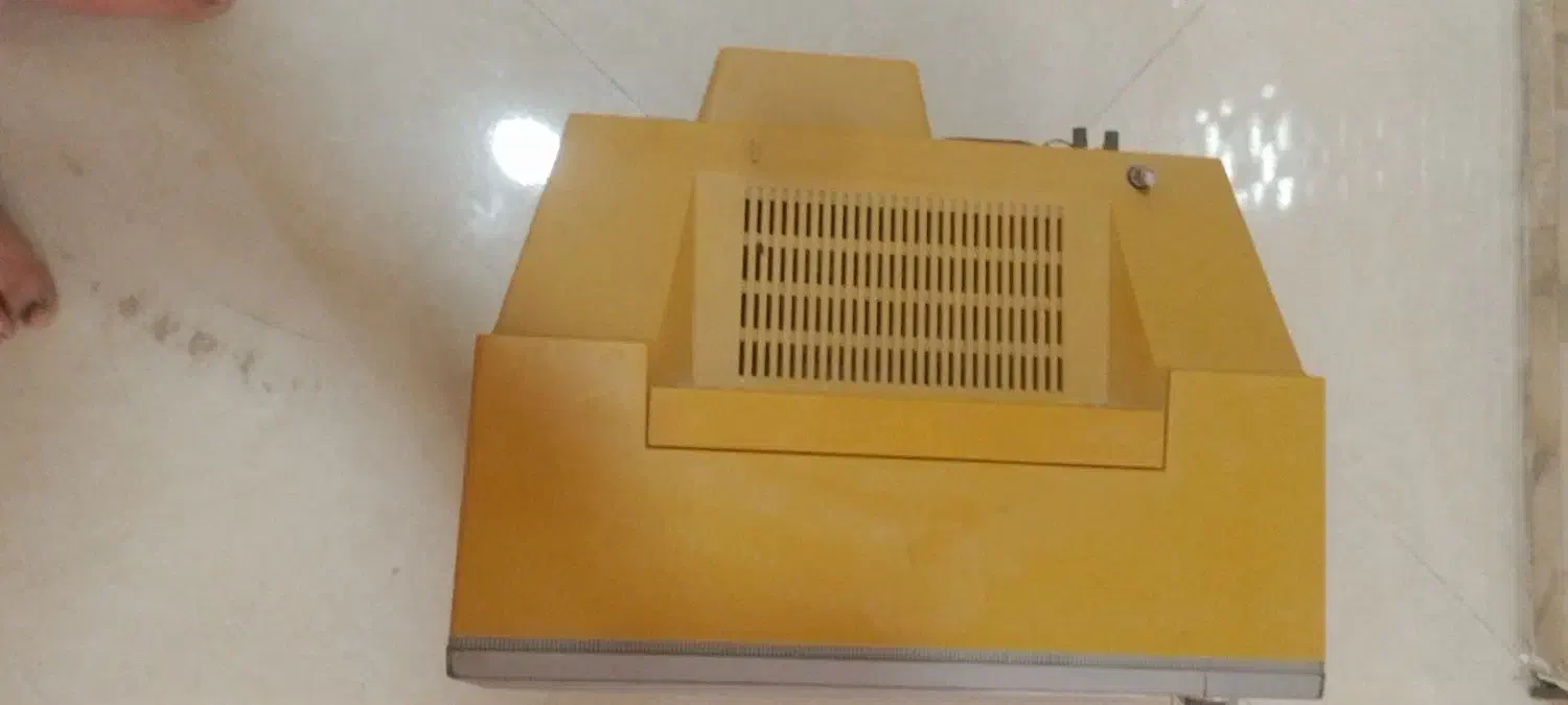 تلوزیون قدیمی سیاه وسفید|تلویزیون و پروژکتور|دلیجان, |دیوار