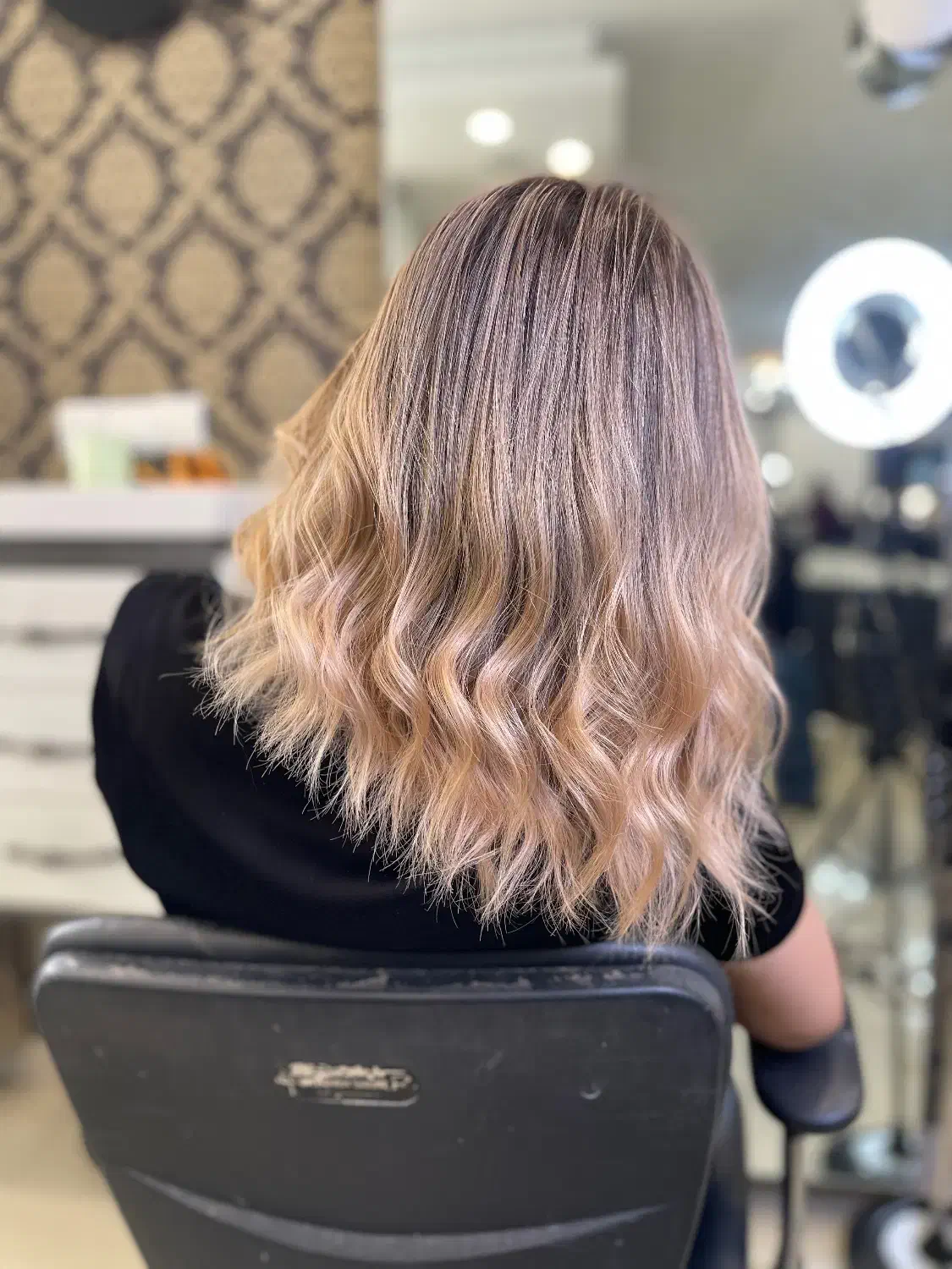 پکیج خدمات رنگ و لایت برای خانمهای به روز|خدمات آرایشگری و زیبایی|تهران, سردارجنگل|دیوار