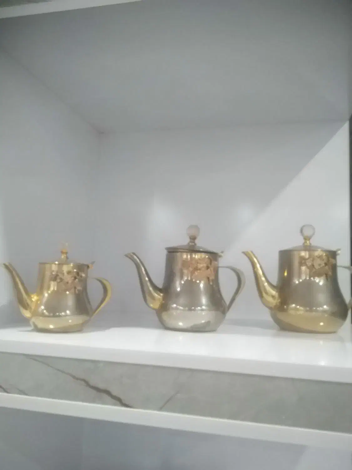 طلایی|کلکسیون اشیاء عتیقه|سبزوار, غرب نیروگاه|دیوار