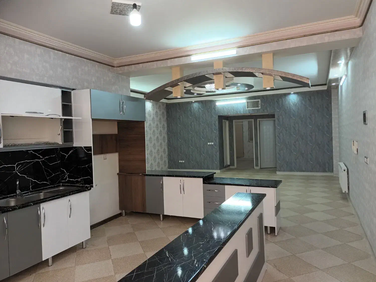 طبقه همکف مستقل اجاره|اجارهٔ آپارتمان|کاشمر, |دیوار